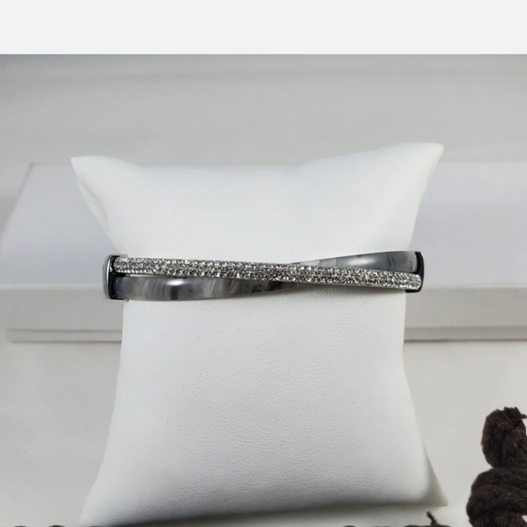 MICHAEL KORS RHINESTONE AND STERLING SILVER BRACELET - Picture 2 of 8